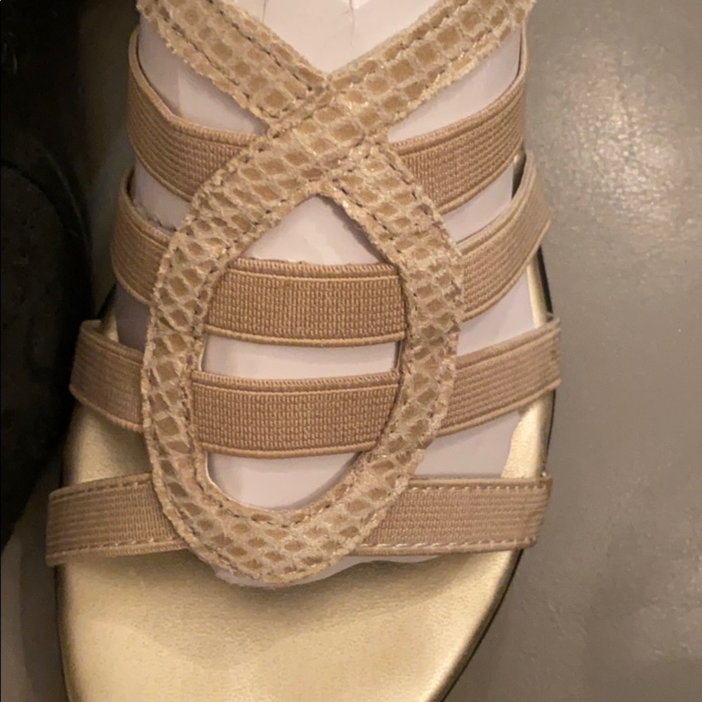 Sandals - Picture 3 of 3